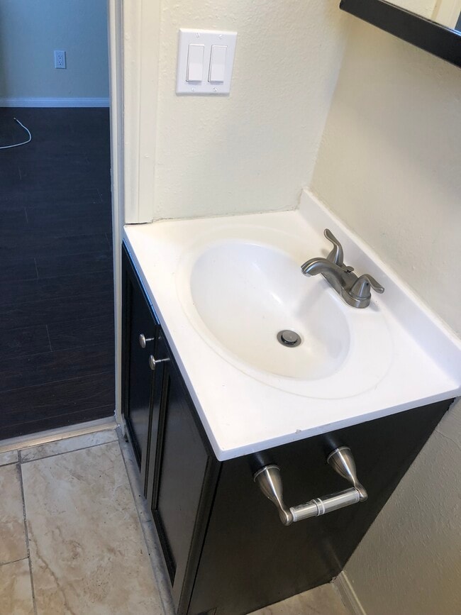 Bathroom - 716 1/2 W 60th St