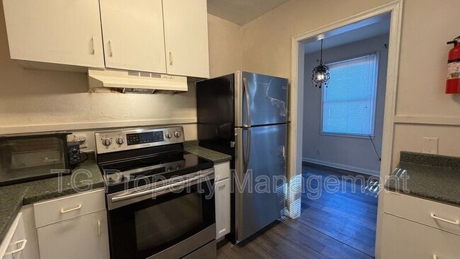 Photo - 1162 W 13th St