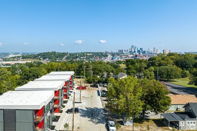 Building Photo - Signal Hill Studios Unit 11