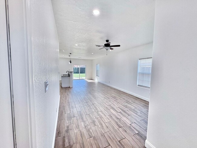 Photo - 1207 W Ave P