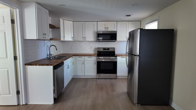 Photo - 203 17th St Unidad Upper