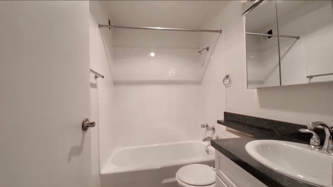 Photo - 60 E Scott St Unit 650