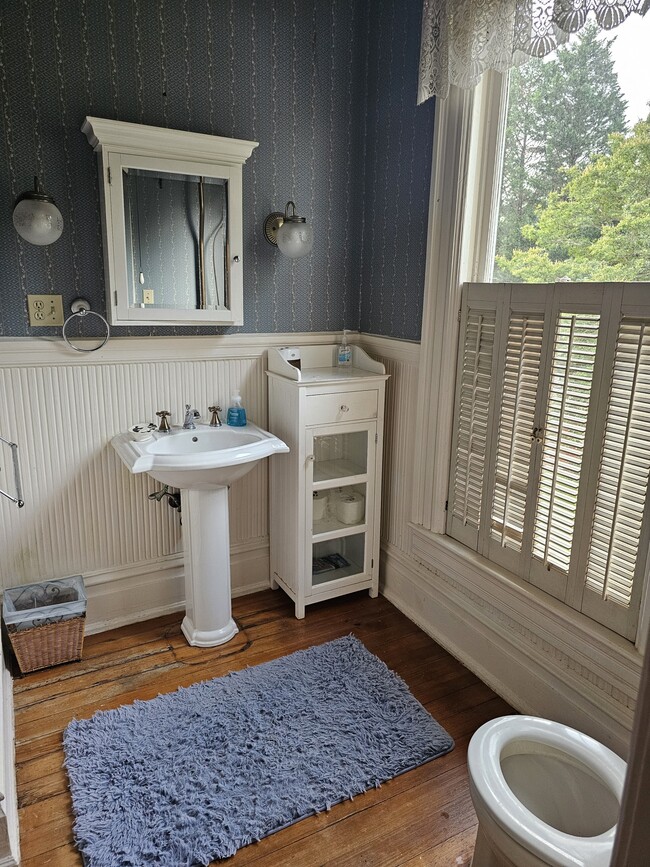 Photo - 228 Oakhurst Rd