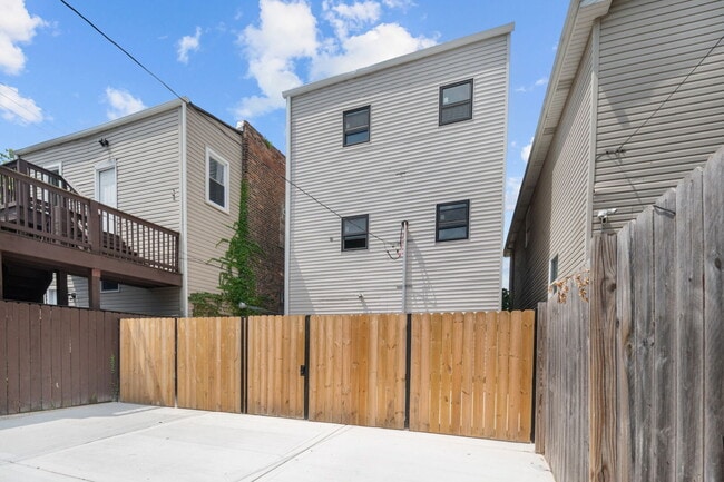 Photo - 5443 S Federal St