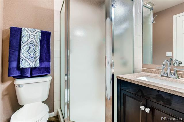 Baño - 8361 S Upham Way Unidad 104