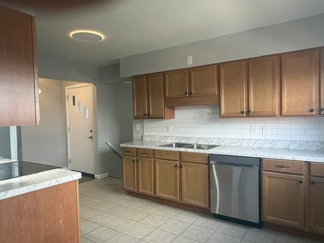 284 N Yates Rd
