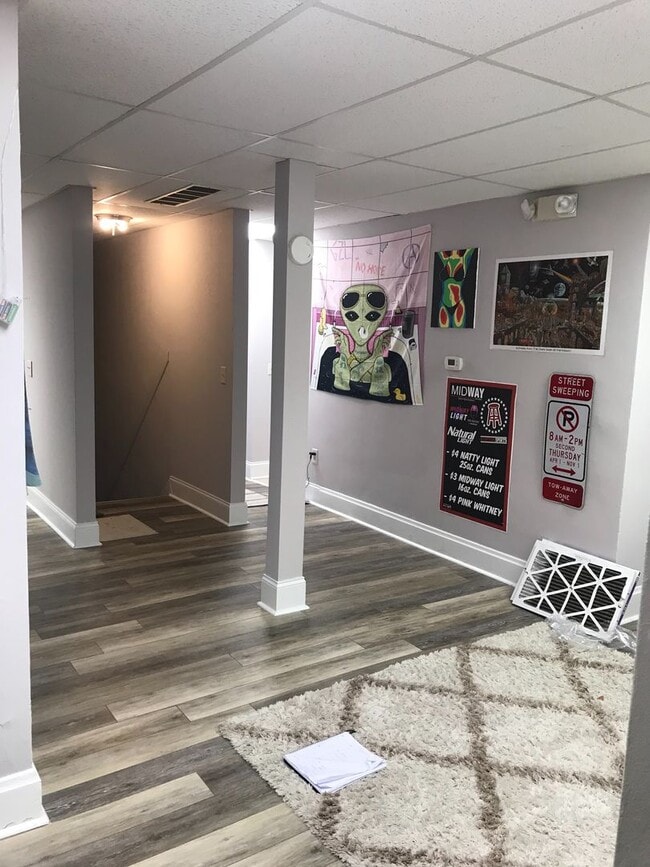 Photo - 1988 N High St Unidad 1988 1/2