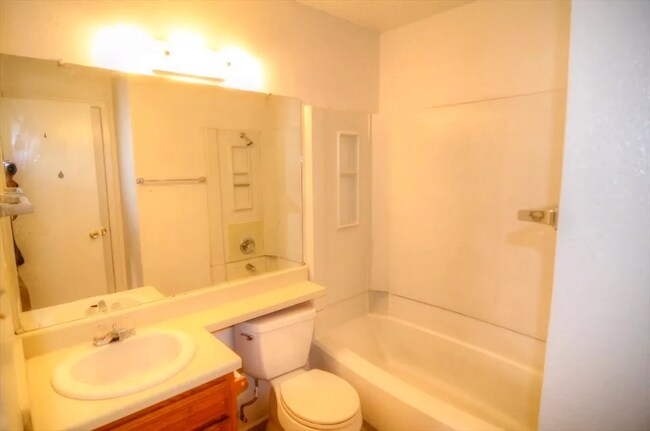 Photo - 9423 Olde Towne Row