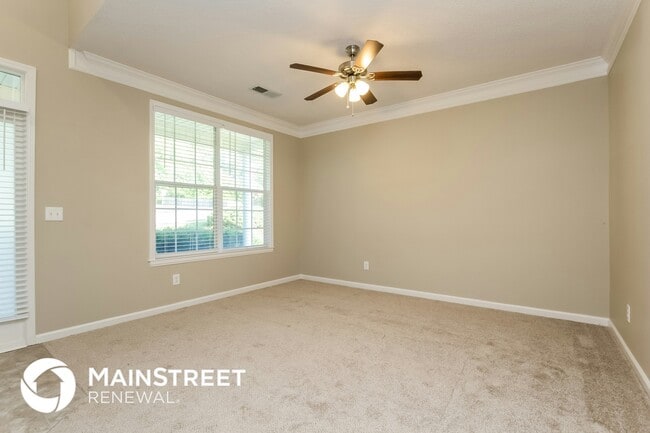 Photo - 4400 Feather Way