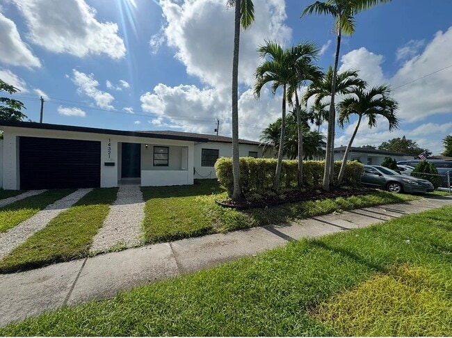 Photo - 14321 Boggs Dr