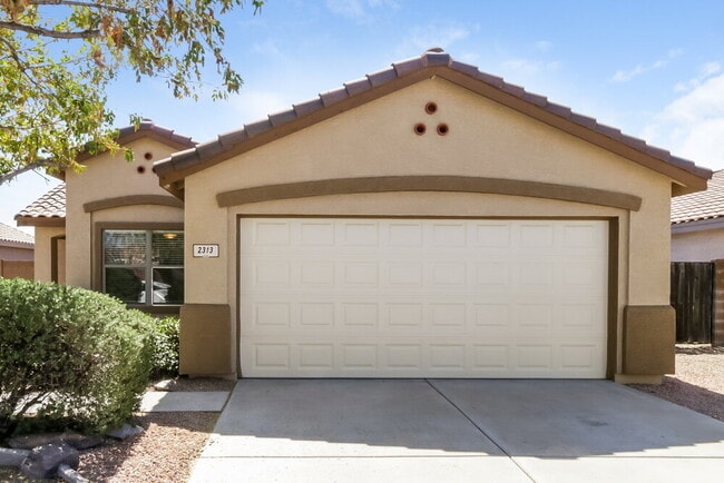 Building Photo - 2313 W 23rd Ave