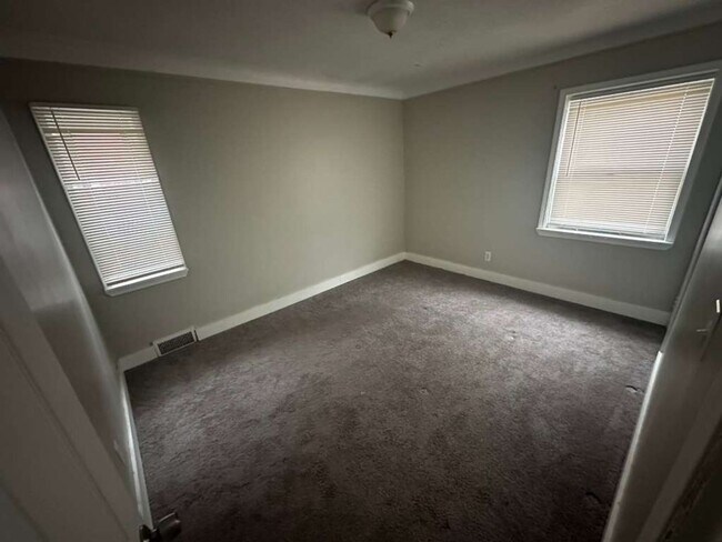 Photo - 14753 St Marys St Unit 14753 St Marys - Lower