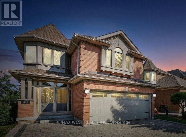Photo - 463 Hewitt Cir