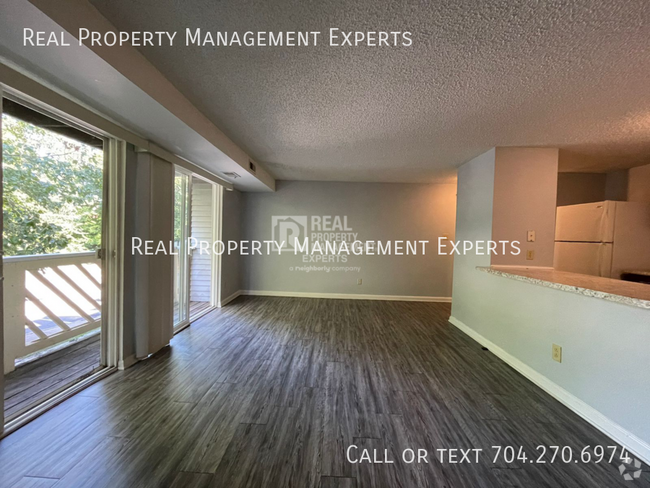 Building Photo - 9541 Shannon Green Dr Unit Apt H