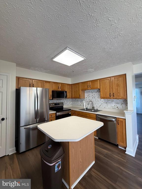 Photo - 1064 Jeanett Way