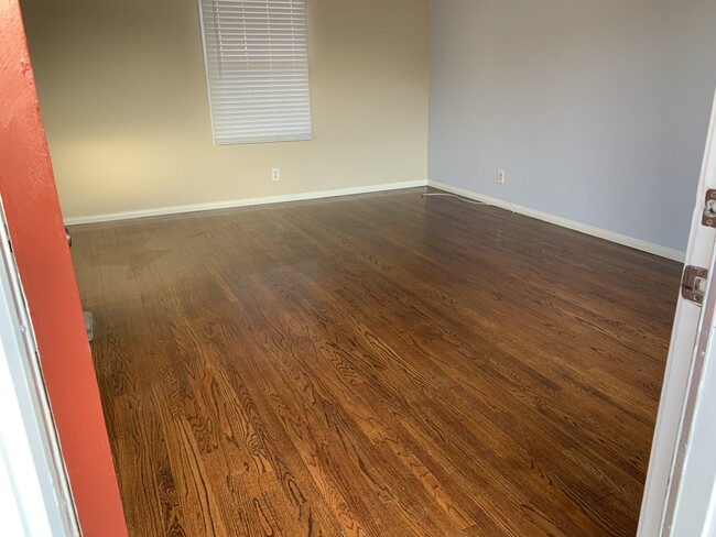 Photo - 2307 Laverna Ave
