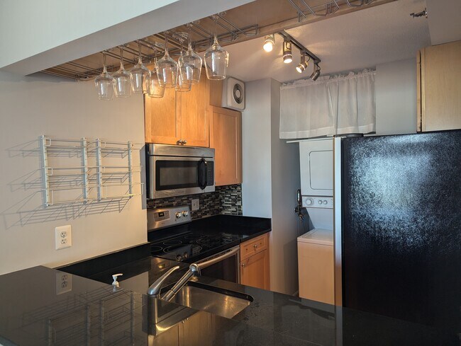 Photo - 900 N Stafford St Unidad 1802