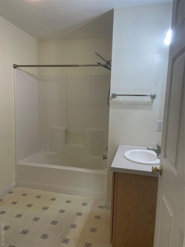 Photo - 696 South St Unit 2