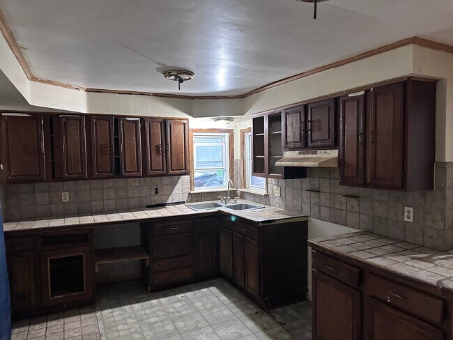 Photo - 3514 Leith St