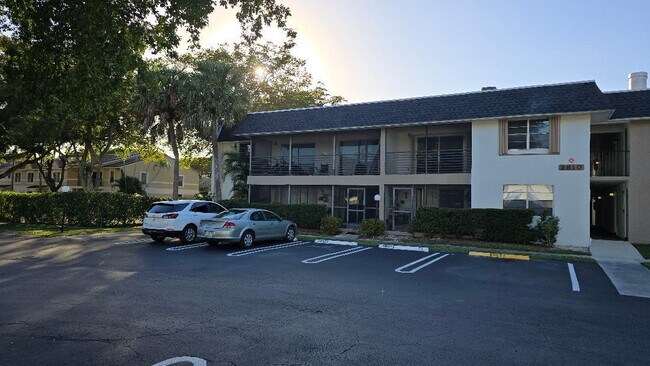 Photo - 2810 Riverside Dr Unidad 202