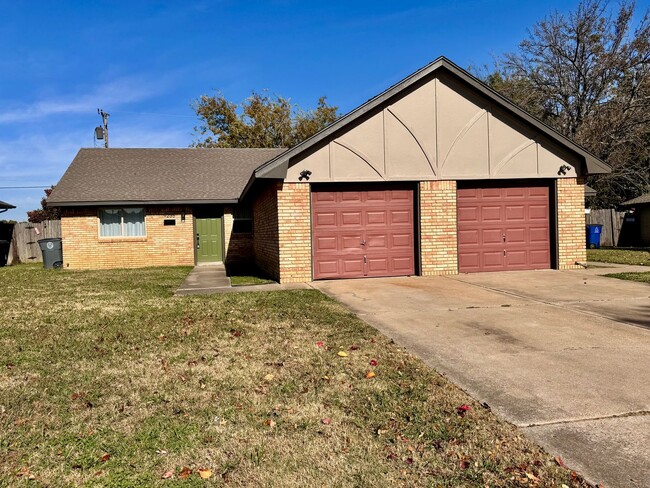 Building Photo - 9235 E 32nd St