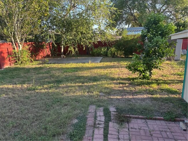 Photo - 1026 Northcliff Dr