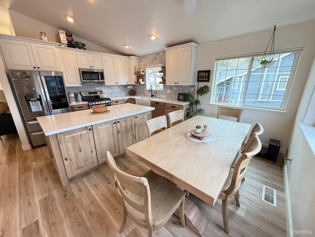 Photo - 2194 Shasta Ct