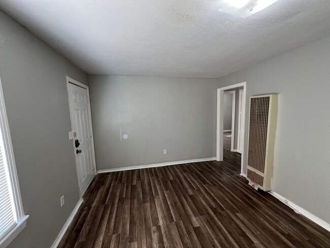 Photo - Super cute 2 bed  at the right place and price