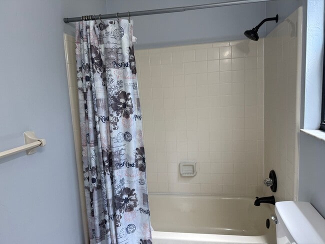 Photo - 806 NE 7th St