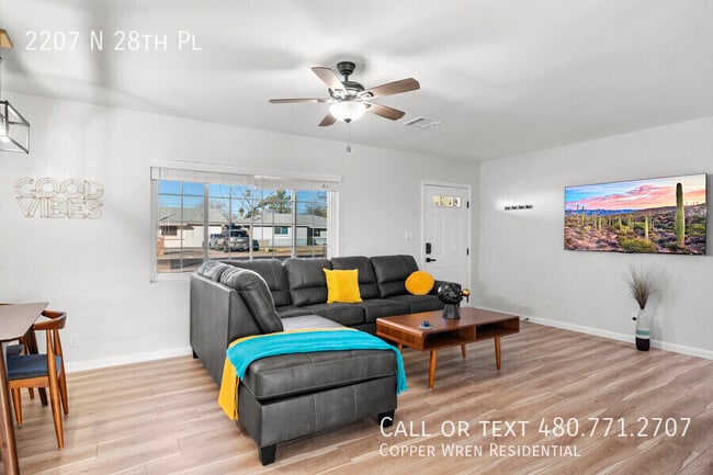 Photo - 2207 N 28th Pl
