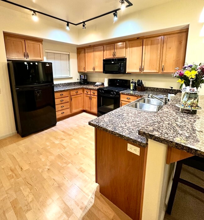 Photo - 943 Countryside Blvd Unit 943