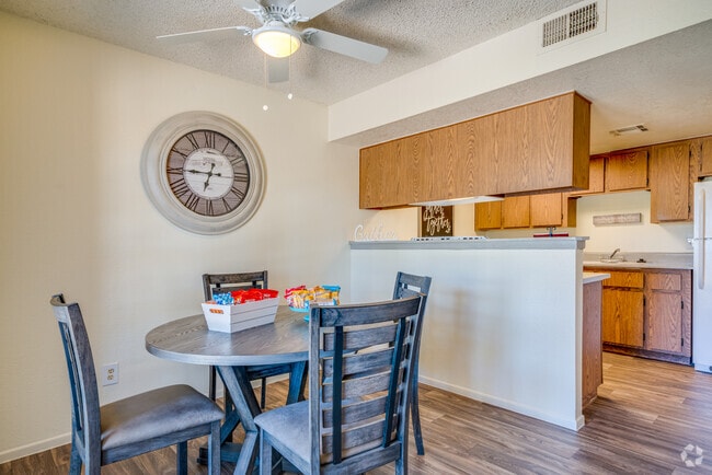 2HAB, 1,5BA - 916 ft² - Falcon Glen