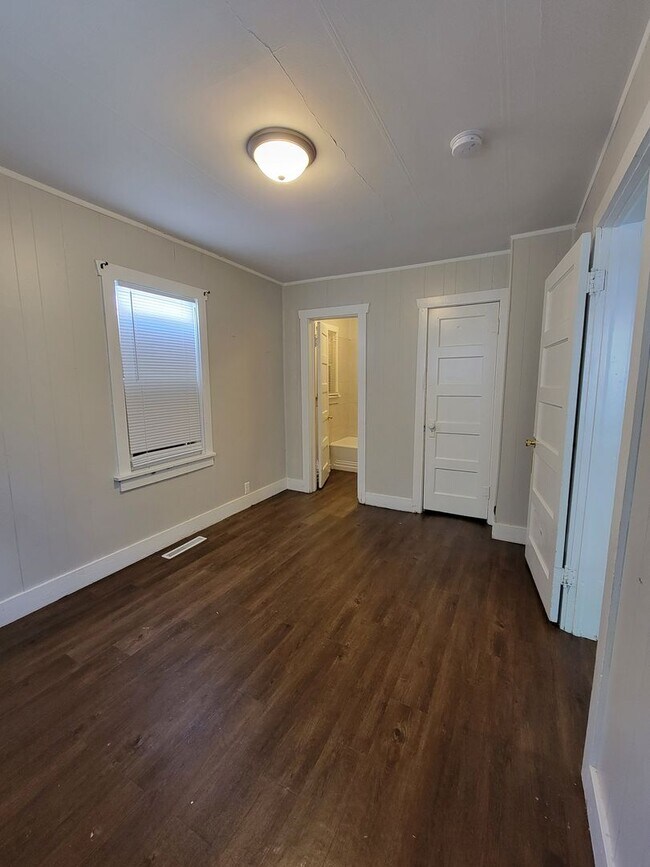 Photo - 2 bedroom | 1 bathroom | Entire HOME