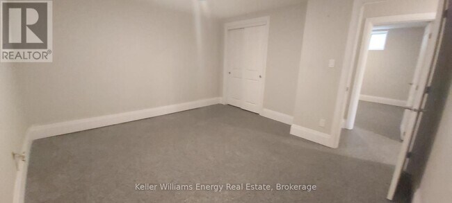 Photo - 634 Wilson Rd N