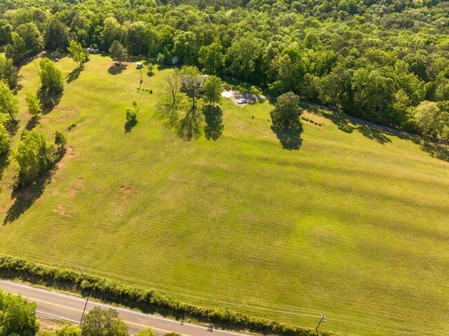 Photo - 1114 Blackjack Rd