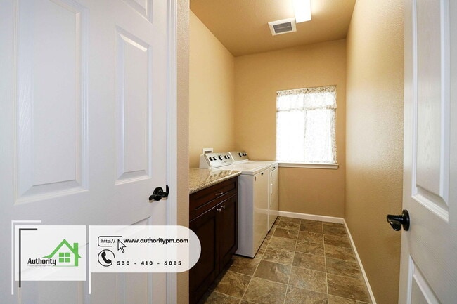 Photo - 3550 Cazadero Wy