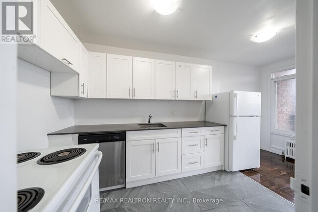 Photo - 2515 Eglinton Ave W Unit 302