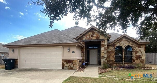 Building Photo - 5900 Boxelder Trail Rental