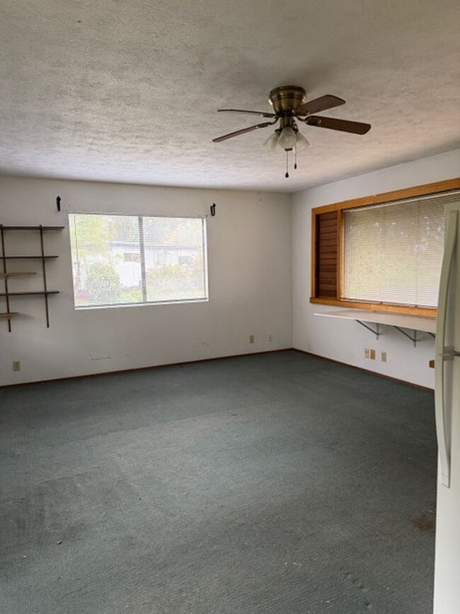 Photo - 1060 Lower Kimo Dr Unit Upstairs