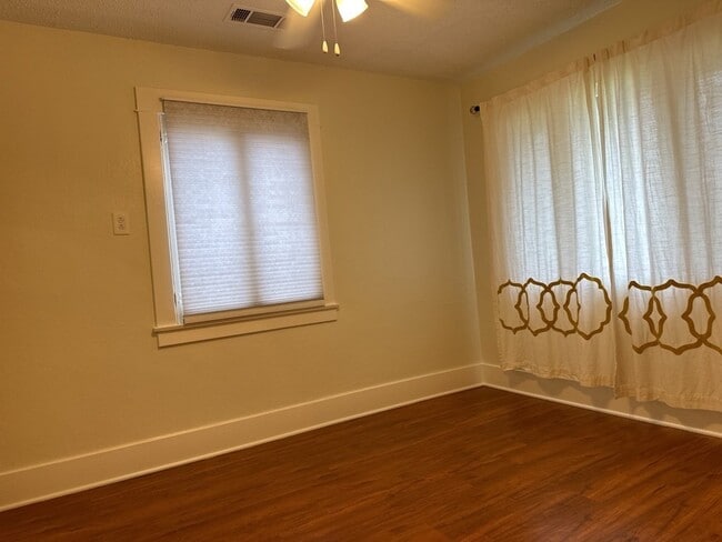 Photo - 4382 11th St