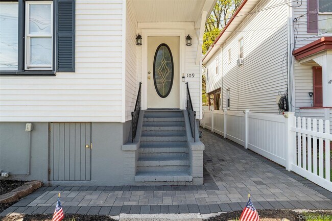 Photo - 109 Broadway Unit 1