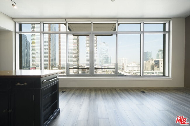 Photo - 1100 S Hope St Unit 1314