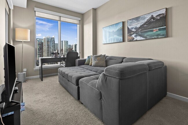 Photo - 1320 1st St SE Unit SI ID1345813P