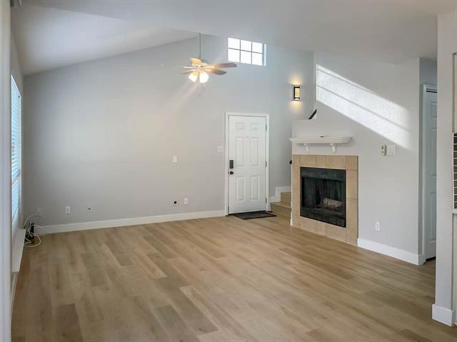 Photo - 332 W Harwood Rd