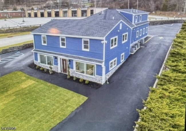 527 Co Rd 515