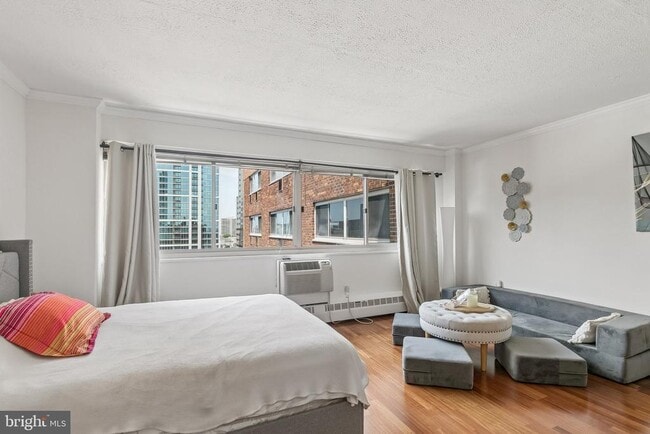 2101 Chestnut St Unit 1726-R