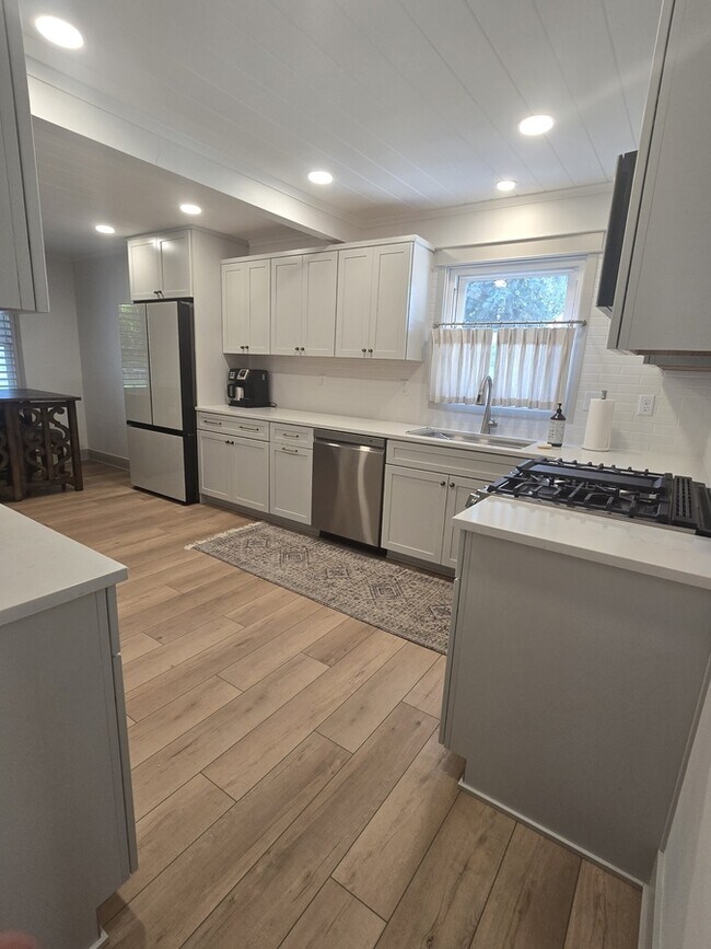 Photo - 38 E 32nd St