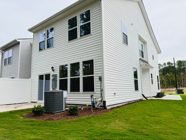 Photo - 1919 Hinesley Dr