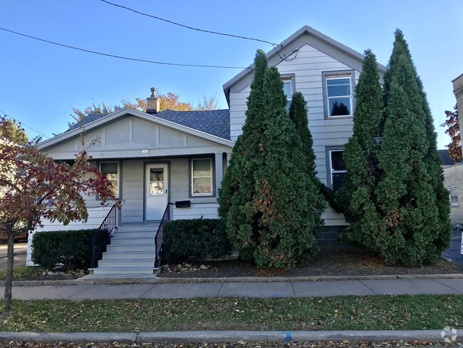 Front of home - 543 W 6th Ave Rental