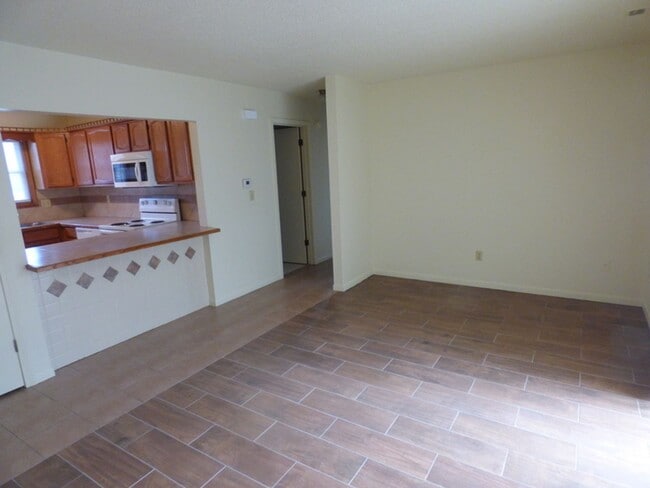 Photo - 6102 Guild Dr Unit 6102 Guild Dr